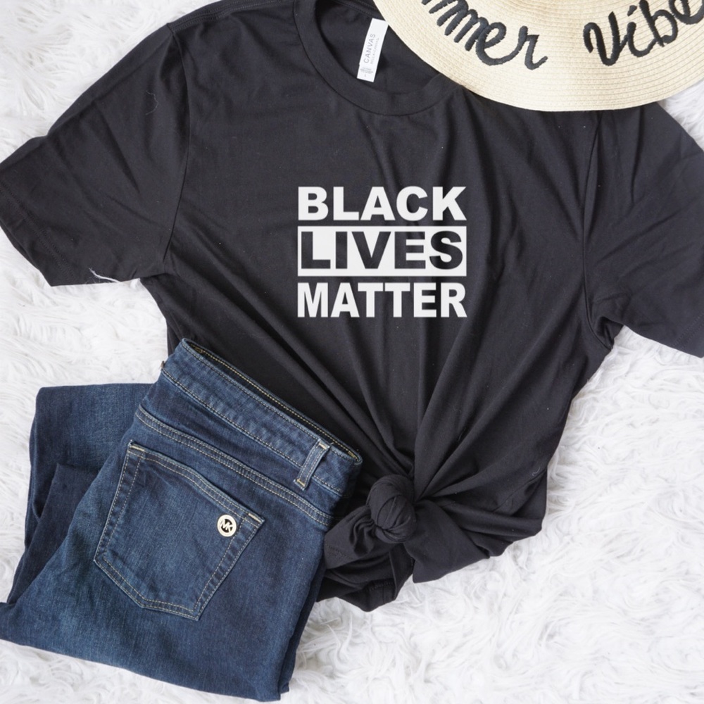 “ black lives matters” t-shirt